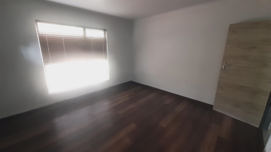 3 Bedroom Property for Sale in Kosmos North West